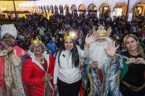 Tonantzin Fernández encabeza entrega de más de 30 mil juguetes en San Pedro Cholula