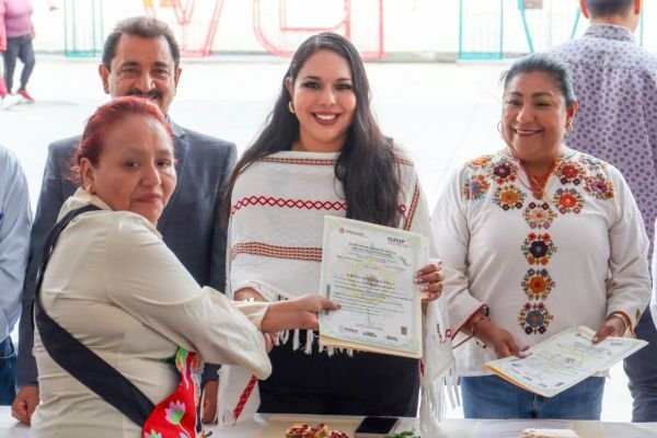 Invita Tonantzin Fernández a la Exposición Gastronómica del Chile en Nogada