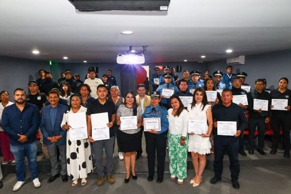 Gobierno de Tonantzin Fernández impulsa profesionalización policial para atención turística