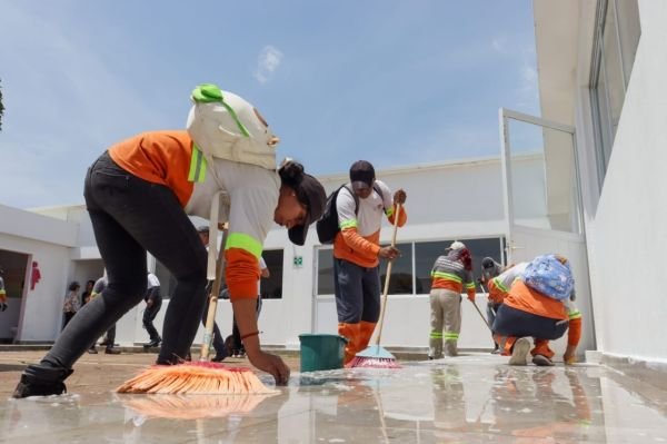 Realiza Gobierno de Tonantzin Fernández faena comunitaria en la Guardería DIF de Xixitla