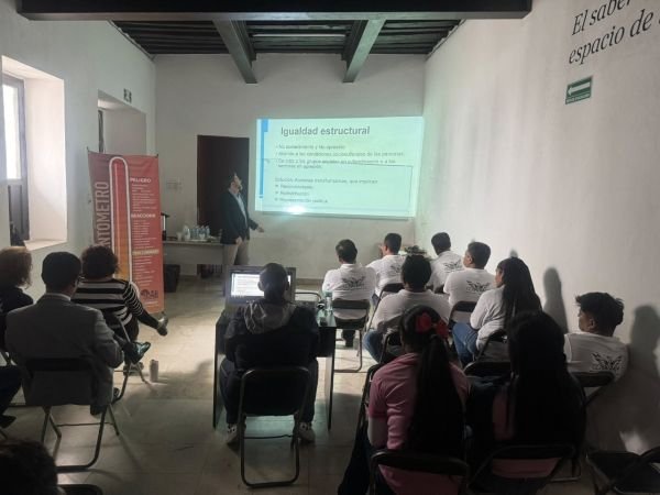 Capacita Gobierno de Tonantzin Fernández a choferes de transporte en materia de derechos humanos