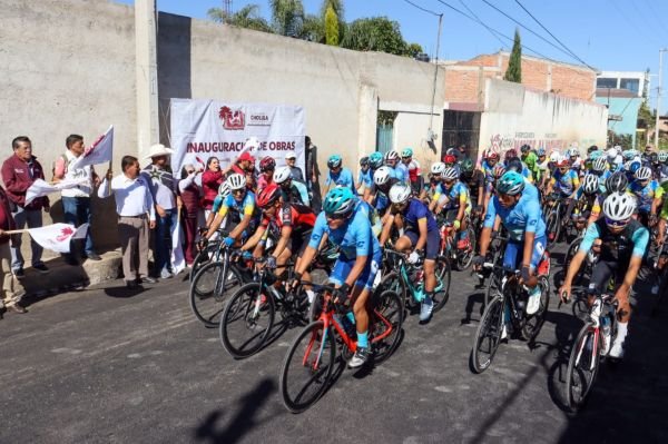 Tonantzin Fernández cumple su palabra con la rehabilitación de vialidad usada por jóvenes deportistas