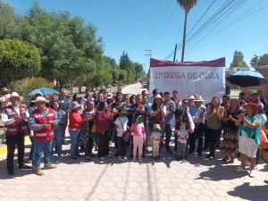 "Hoy, ninguna junta auxiliar de San Pedro Cholula se queda atrás": Tonantzin Fernández - La presidenta municipal entregó la calle Río Rabanillo pavimentada con adoquín