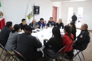 Iniciará campaña de sensibilización vial para motociclistas en San Diego Cuachayotla "Se realizó la quinta mesa de trabajo en juntas auxiliares, reforzando la coordinación entre los tres órdenes de gobierno para fortalecer la seguridad en San Pedro