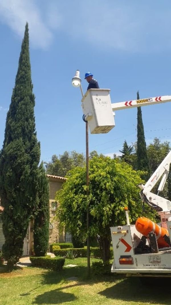 Instruye Tonantzin Fernández fortalecer el mantenimiento del alumbrado público en San Pedro Cholula