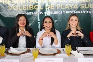 Presenta Tonantzin Fernández el Mundial de Voleibol de Playa Sub 21 a restauranteros y hoteleros de San Pedro Cholula