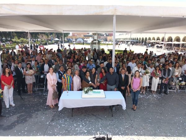 Tonantzin Fernández acompaña a parejas en el programa “Cholula le dice sí al amor”