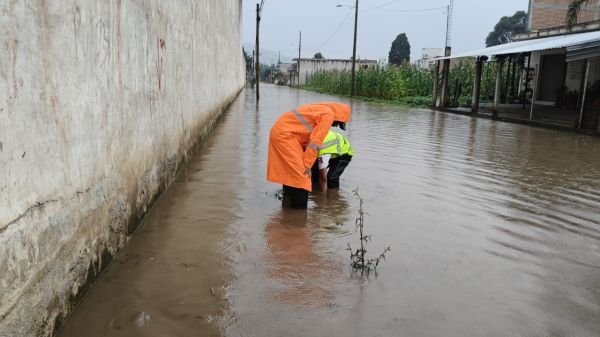 20 de septiembre de 2025 - San Pedro Cholula, Pue. - El Gobierno Municipal de San Pedro Cholula informa que, tras la fuerte tromba registrada esta tarde, se activó de manera inmediata la Brigada Pluvial Intermunicipal, integrada por personal de Prote