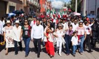 Tonantzin Fernández lidera el tradicional Desfile de Independencia