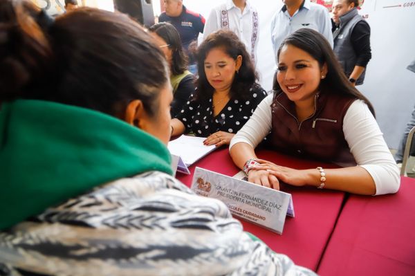 Sensibilidad y cercanía, ejes del gobierno de Tonantzin Fernández  Apoyos directos a la ciudadanía, resultado de los “Miércoles Ciudadanos”