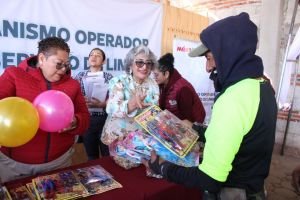 DIF San Pedro Cholula reconoce labor de trabajadores municipales