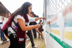Tonantzin Fernández, en coordinación con el Gobierno del Estado, fortalece la participación ciudadana con faenas comunitarias en juntas auxiliares de Cholula