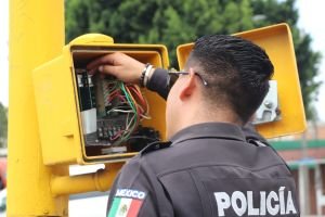 Avanza la modernización de semáforos en San Pedro Cholula: compromiso cumplido de la presidenta Tonantzin Fernández